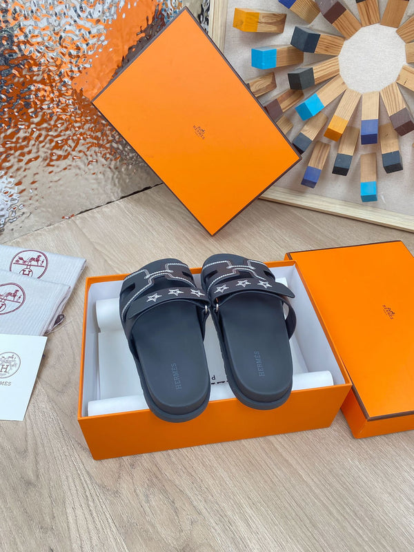 chypre sandal black calfskin white thread embroidered