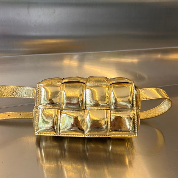 MINI CASSETTA 18 IN PELLE DORATA