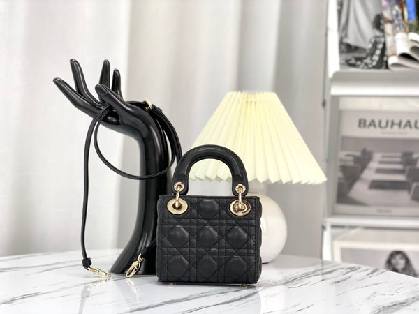 BORSA MICRO LADY 12 IN PELLE DI AGNELLO NERA
