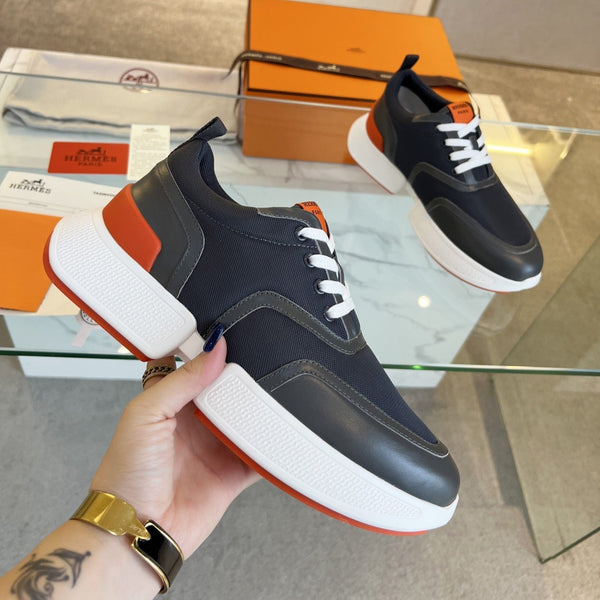 Sneaker HM Giga 50 in tela blu, pelle di capra nera e arancione