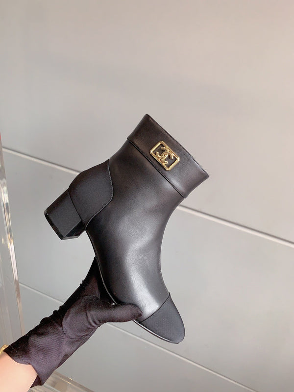 CC Low-Cut Logo Ankle Boots 50mm Black Sheepskin Frabic 464558