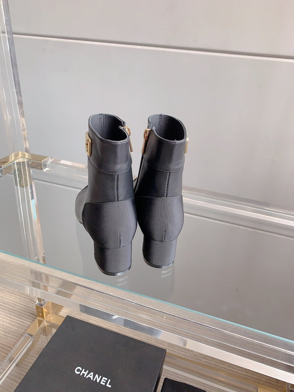 CC Low-Cut Logo Ankle Boots 50mm Black Sheepskin Frabic 464558