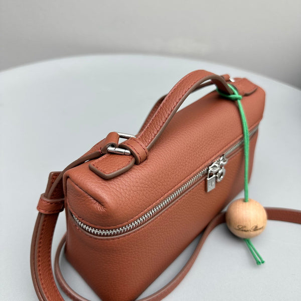 Borsa in pelle di mucca marrone Extra Pocket L19