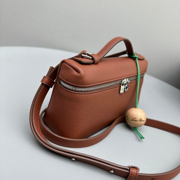 Borsa in pelle di mucca marrone Extra Pocket L19