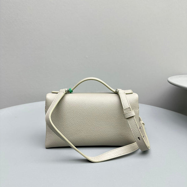 Borsa in pelle di mucca bianca Whisper Extra Pocket L19