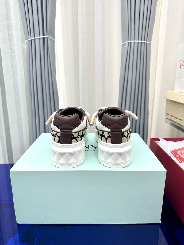 One Stud Xl Low-Top Sneaker Beige Black Nappa Leather And Toile Iconographe Fabric