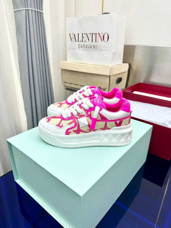 One Stud Xl Sneaker Pink White Nappa Leather And Toile Iconographe