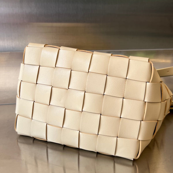 PICCOLA CASSETTA DA 22 IN PELLE DI AGNELLO BEIGE