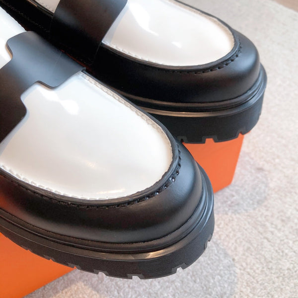 HM HITCH LOAFER BLACK AND WHITE CALFSKIN