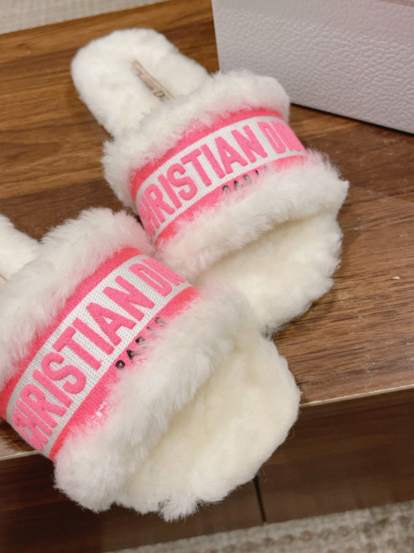 CD Dway Slide White Pink Fleece Lining And Canvas Fabric