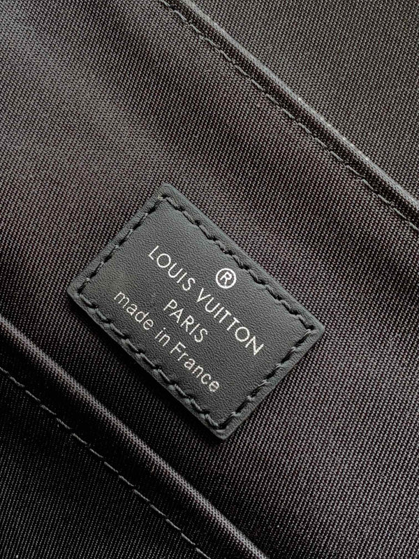 LV District PM Messenger 25cm Black Damier Graphite Canvas