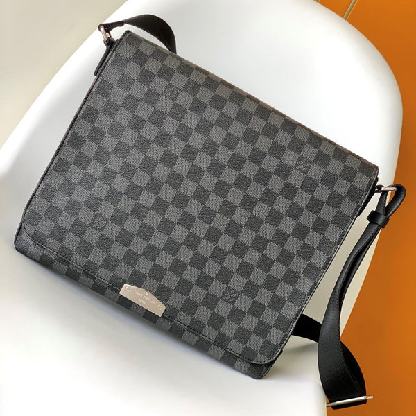 LV District PM Messenger 31cm Black Damier Graphite Canvas