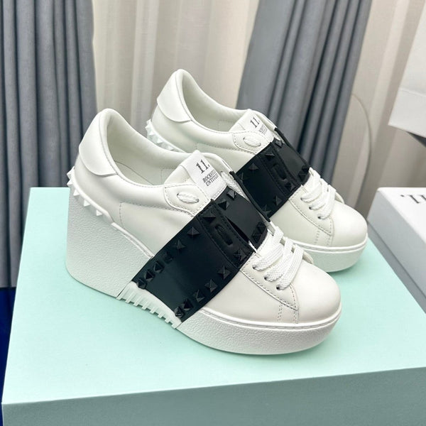 SNEAKER FLATFORM ROCKSTUD UNTITLED IN PELLE DI VITELLO BIANCO E NERO