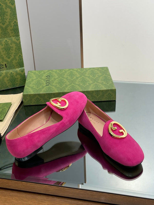 BLONDIE LOGO-PLAQUE LOAFERS IN FUSCIA PINK SUEDE