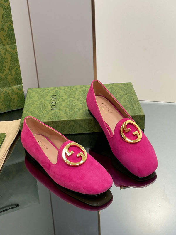 BLONDIE LOGO-PLAQUE LOAFERS IN FUSCIA PINK SUEDE