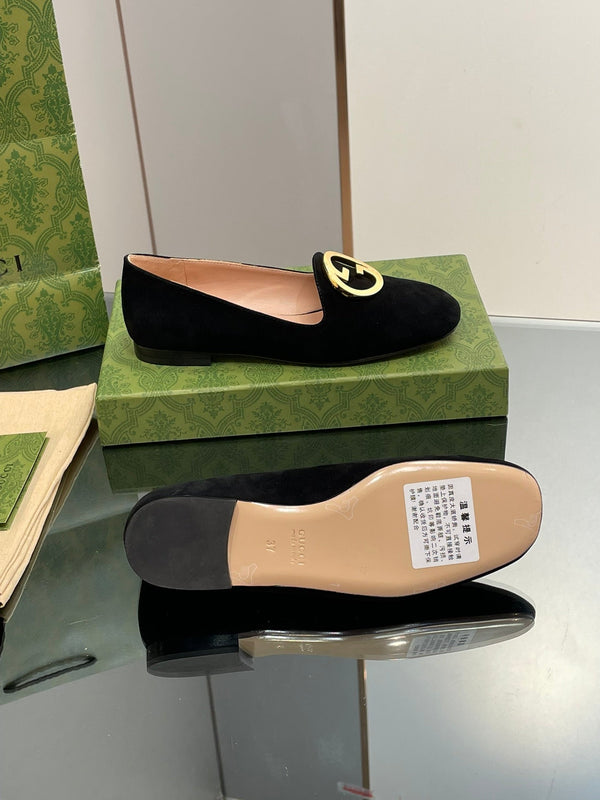 BLONDIE LOGO-PLAQUE LOAFERS IN BLACK SUEDE