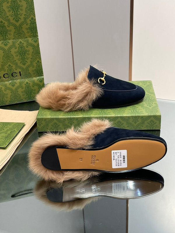 MULE HORSEBIT IN CAMOSCIO BLU NAVY E FODERA IN LANA DI AGNELLO