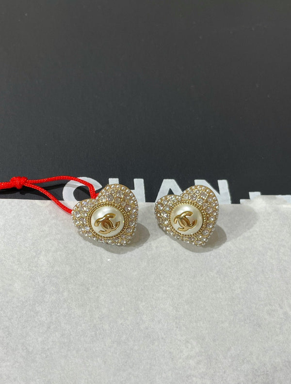 cc heart diamond paved mop stud earrings