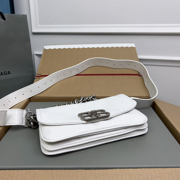 BB SOFT FLAP BAG 24 IN WHITE PEACH CALFSKIN SILVER HARDWARE