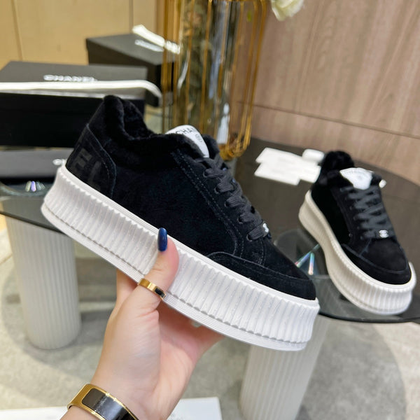 CC Sneaker Black Suede With Fleece Lining 944565