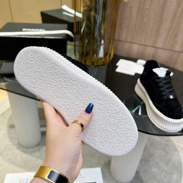 CC Sneaker Black Suede With Fleece Lining 944565