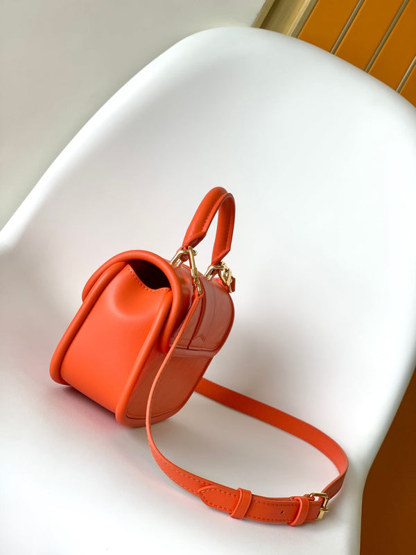 LV Hide & Seek Handbag 21cm Orange Epi Grain Cowhide GHW