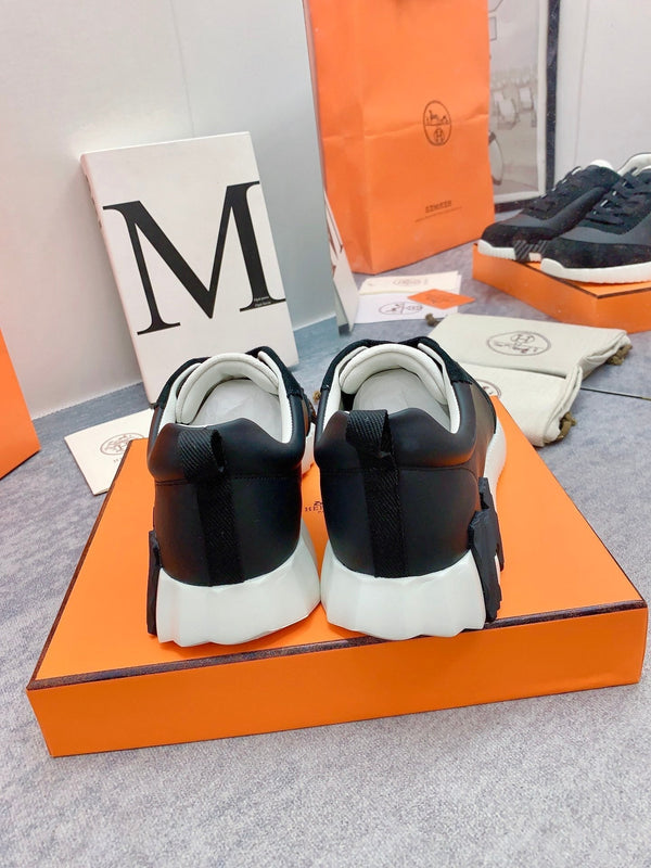 Sneaker HM Bouncing in pelle di agnello nera 106423