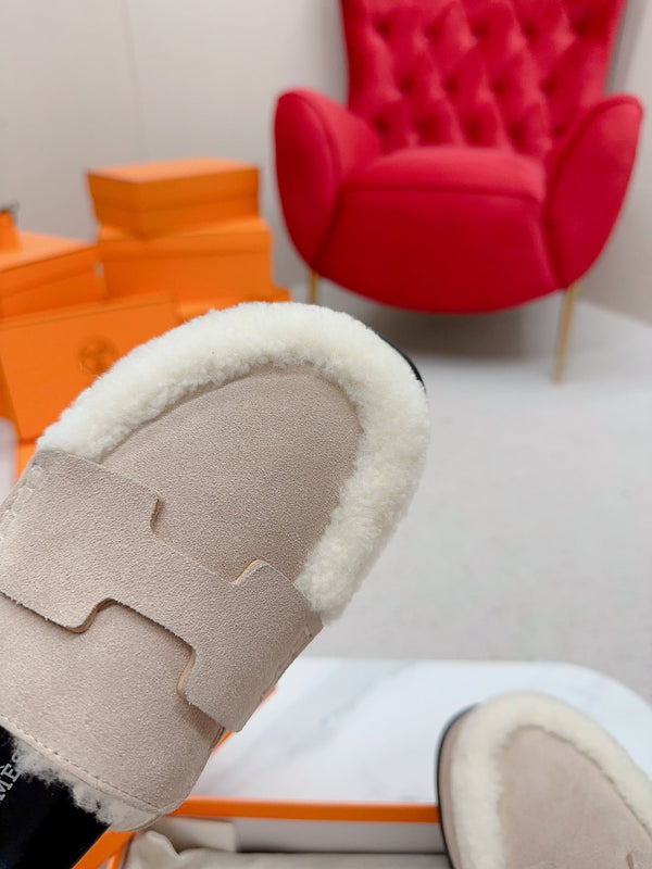 HM Go Mule Taupe Mix White Suede Lined With Wool Fleece 476594