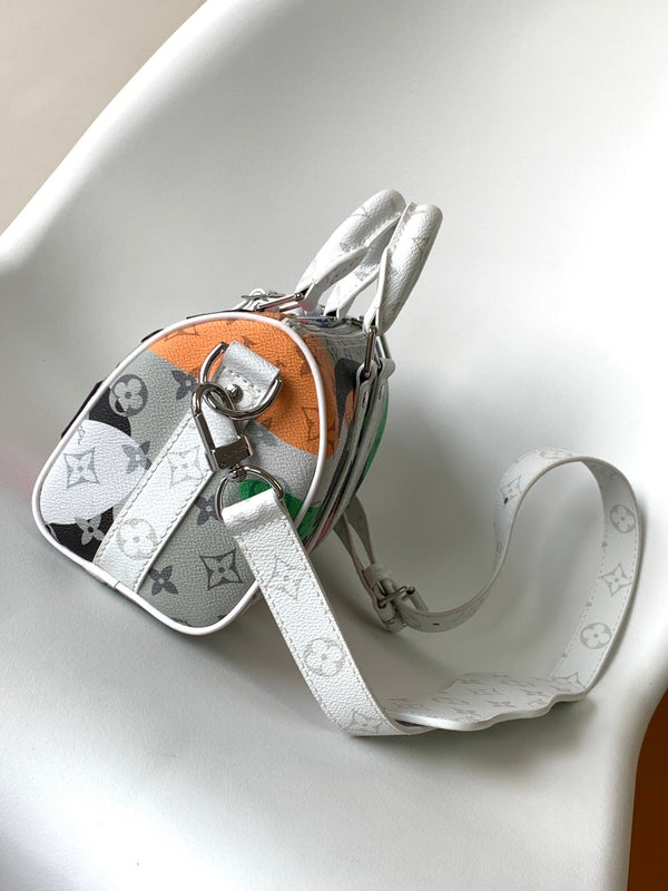 LV M46701 Keepall Bandoulière 25 Multicolor Monogram Canvas & Cowhide