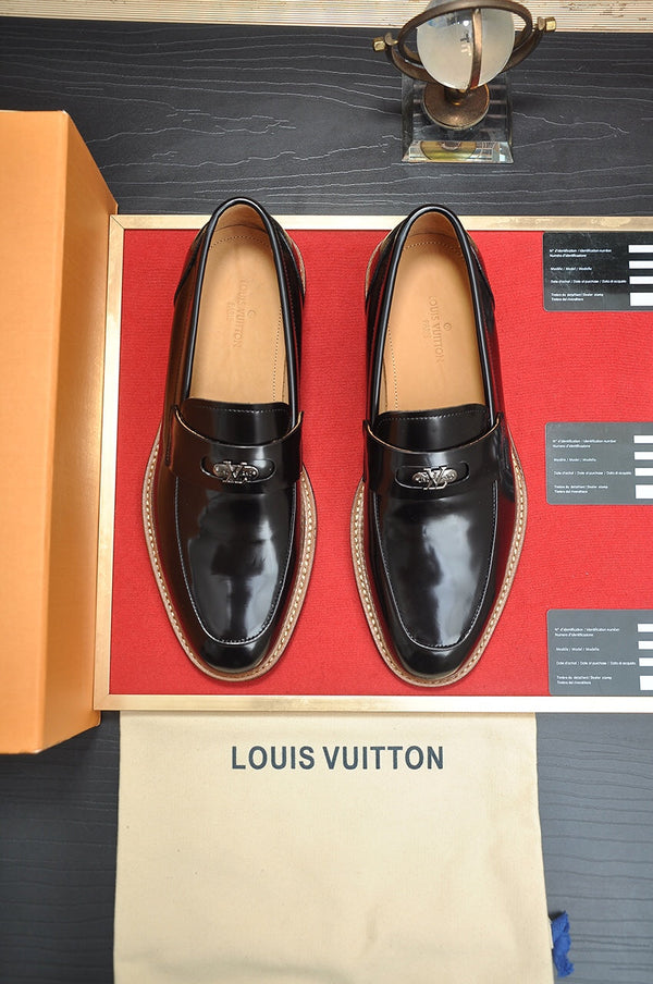 LV FLEX LOAFER IN GLOSSY BLACK CALFSKIN