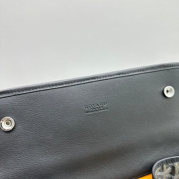 LEGER BACKPACK 37 IN BLACK GOYARDINE CANVAS WITH CALFSKIN TRIM