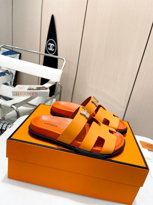 HM CHYPRE SANDAL ORANGE WITH H-BUCKLE CALFSKIN