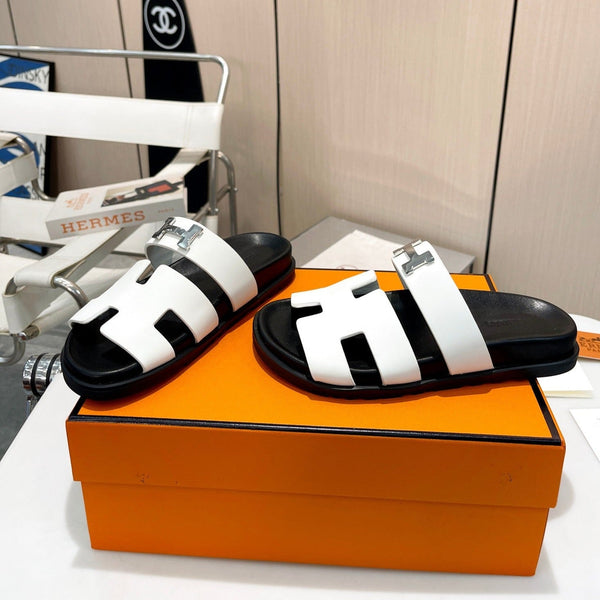 SANDALO HM CYPRUS BIANCO CON FIBBIA A H IN PELLE DI VITELLO