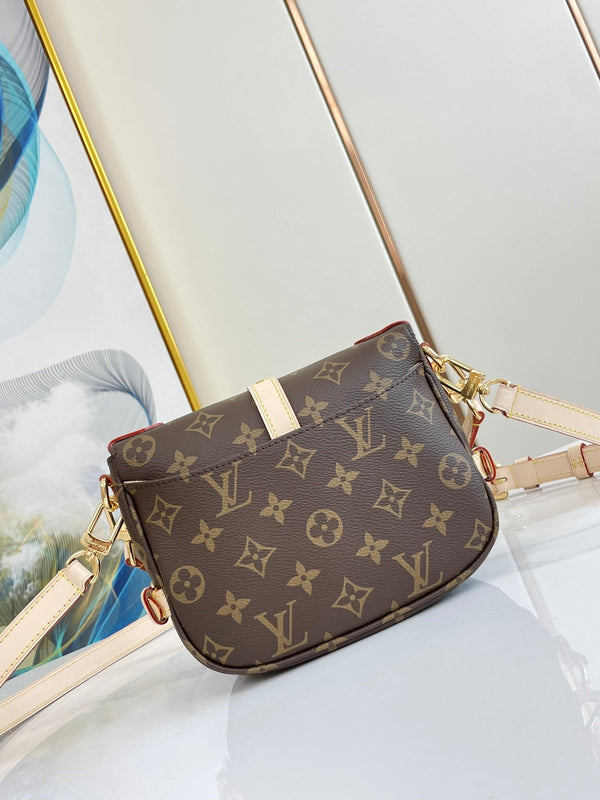 SAUMUR BB 20 TELA MONOGRAM MARRONE E RIFINITURE IN PELLE, FERRAMENTA ORO