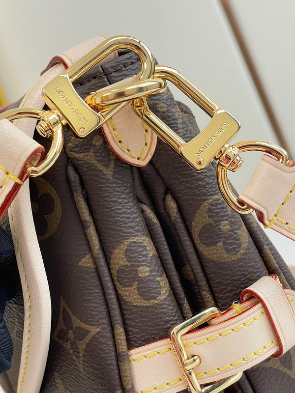 SAUMUR BB 20 TELA MONOGRAM MARRONE E RIFINITURE IN PELLE, FERRAMENTA ORO