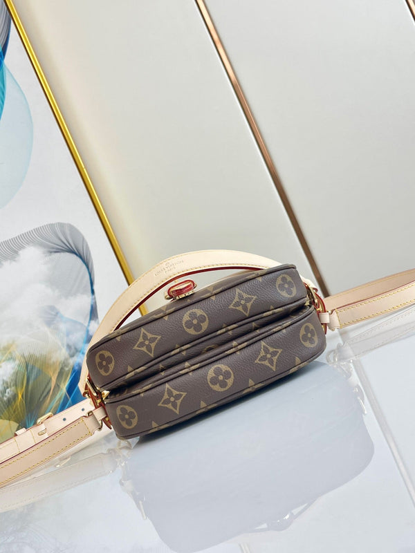 SAUMUR BB 20 TELA MONOGRAM MARRONE E RIFINITURE IN PELLE, FERRAMENTA ORO