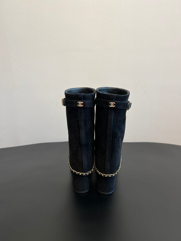 Stivali corti CC neri con catena in pelle scamosciata e vacchetta 944963