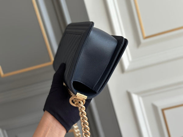 boy medium 25 dark blue chevron caviar aged ghw