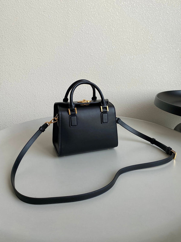 BOSTON 20 HANDBAG IN BLACK CALFSKIN