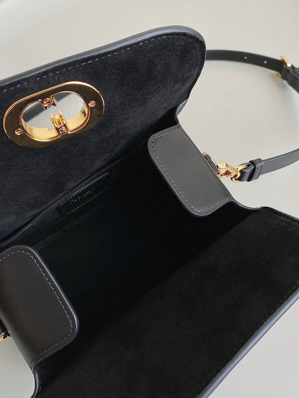 BOSTON 20 HANDBAG IN BLACK CALFSKIN