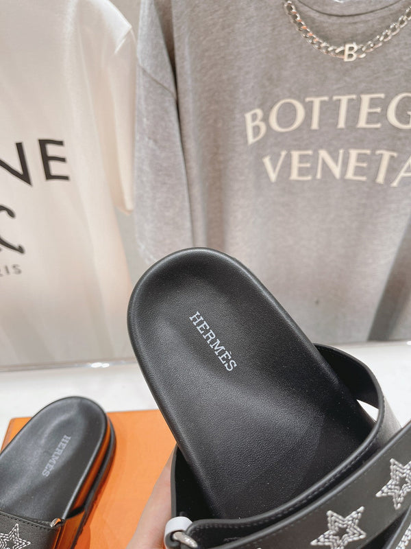 STAR-PATTERNED SANDAL BLACK CALFSKIN