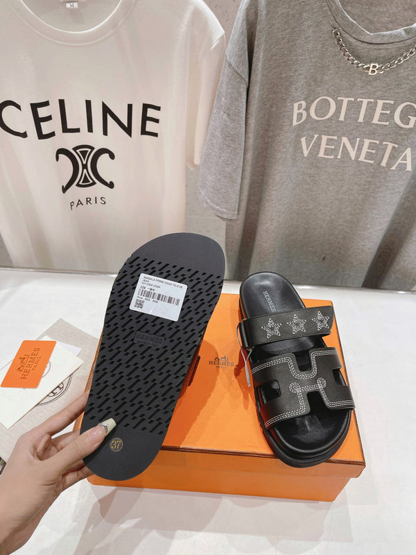 STAR-PATTERNED SANDAL BLACK CALFSKIN