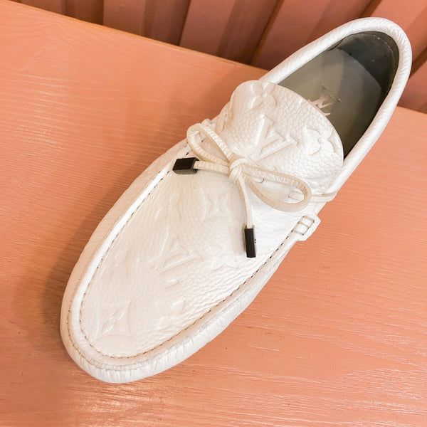LV LOAFER IN WHITE EMBOSSED CALFSKIN