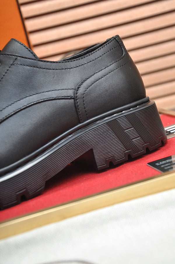 HM DANIEL TRAMPING SHOE BLACK CALFSKIN