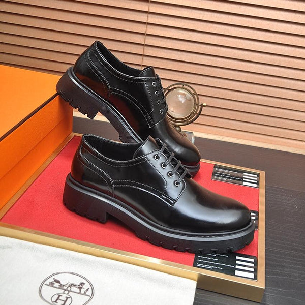 SCARPA DA TRAMPING HM DANIEL IN PELLE DI VITELLO NERA LUCIDA