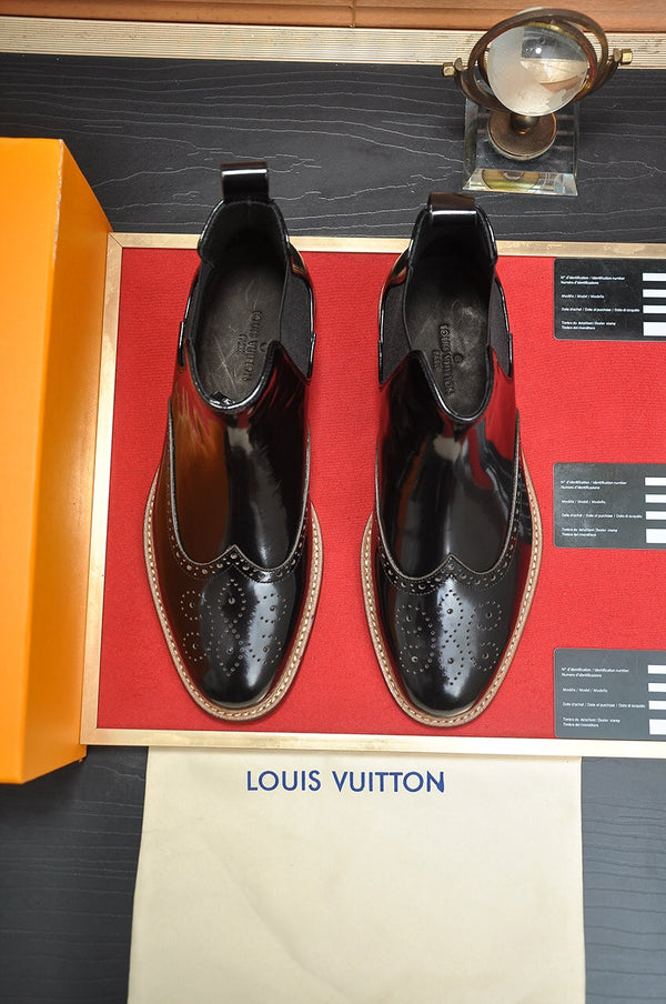 LV CHELSEA ANKLE BOOT IN BLACK CALFSKIN