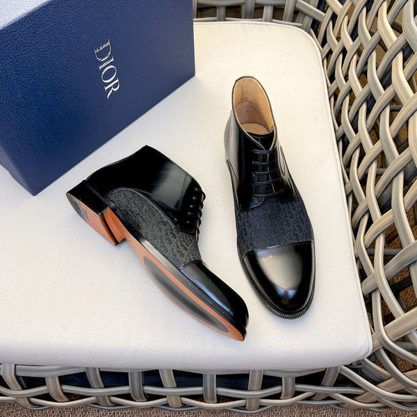 CD HOMME STIVALETTO CON LACCI IN PELLE DI VITELLO NERO