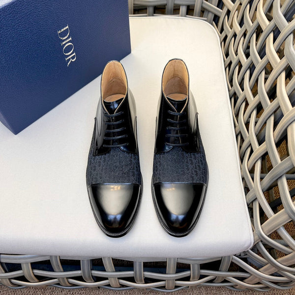 CD HOMME STIVALETTO CON LACCI IN PELLE DI VITELLO NERO