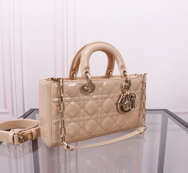 MEDIUM LADY D-JOY 26 BEIGE LAMBSKIN