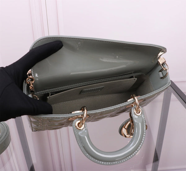 MEDIUM LADY D-JOY 26 ROCK GRAY LAMBSKIN